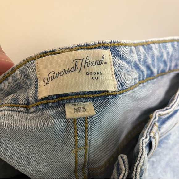 Universal Thread High Rise Slim Straight Utility Style Jean - Picture 6 of 12